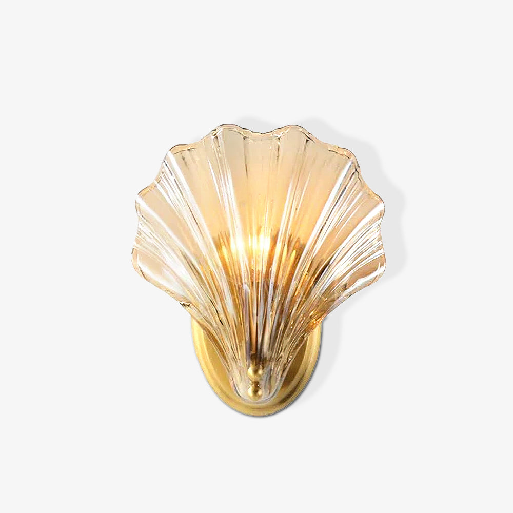 Applique murale élégante, inspiration coquillage, luminaire pour déco marine.