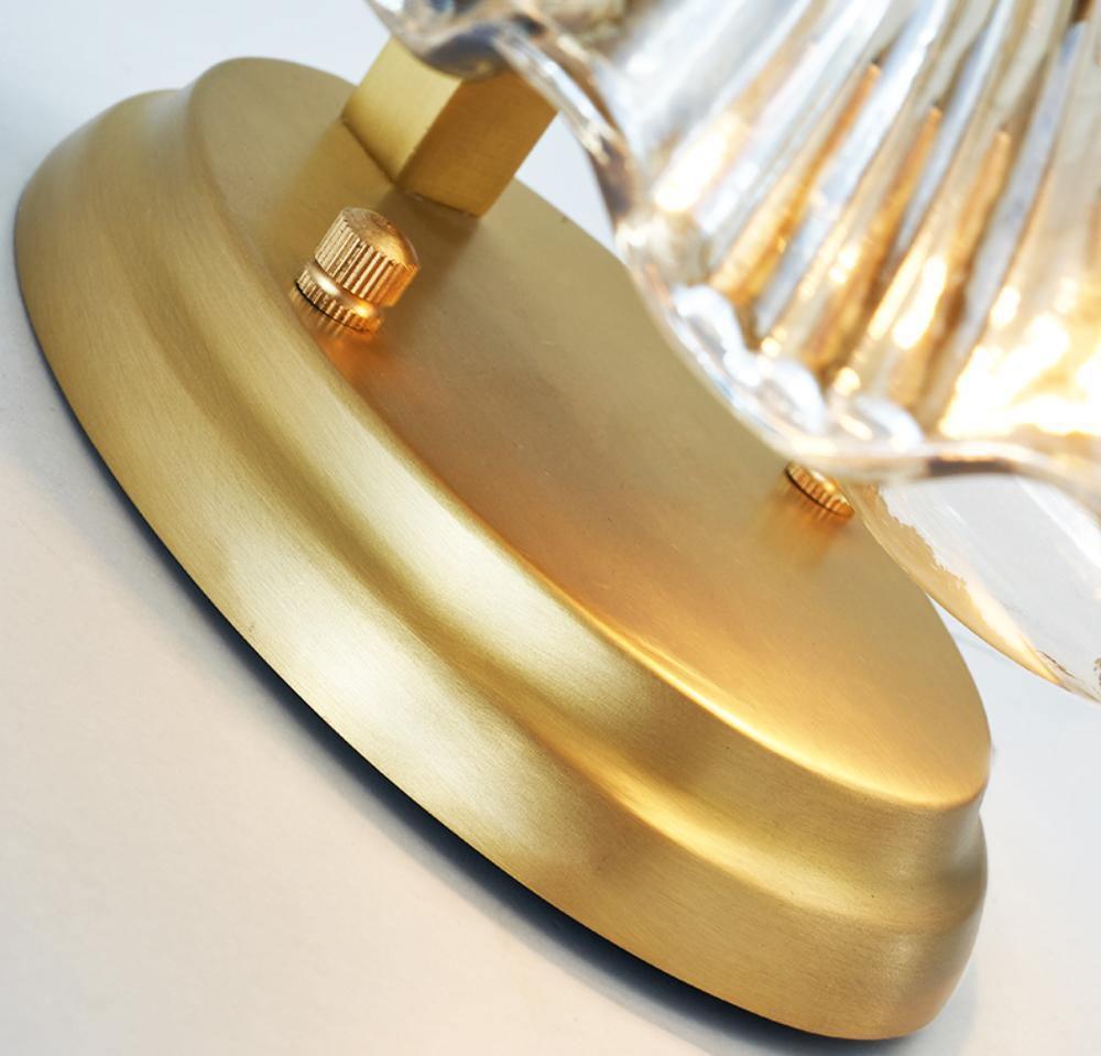 Applique murale coquillage, luminaire d'ambiance idéal pour un salon ou chambre.