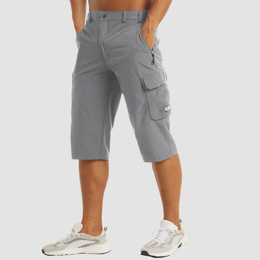Short cargo léger avec multiples poches, parfait pour les vacances d'été.