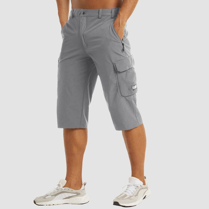 Short cargo léger avec multiples poches, parfait pour les vacances d'été.