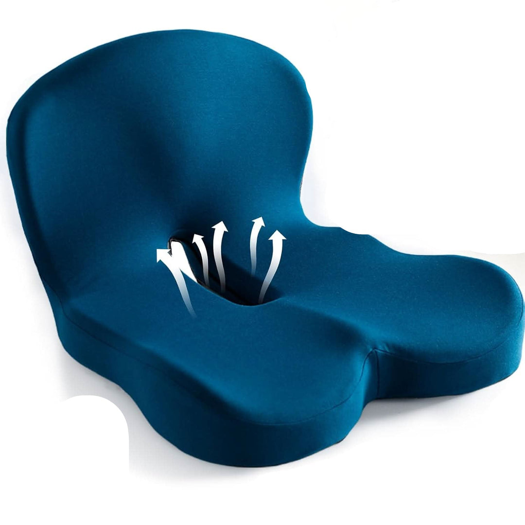Coussin d'assise design et ergonomique, s'adapte à tout intérieur, disponible en plusieurs couleurs.