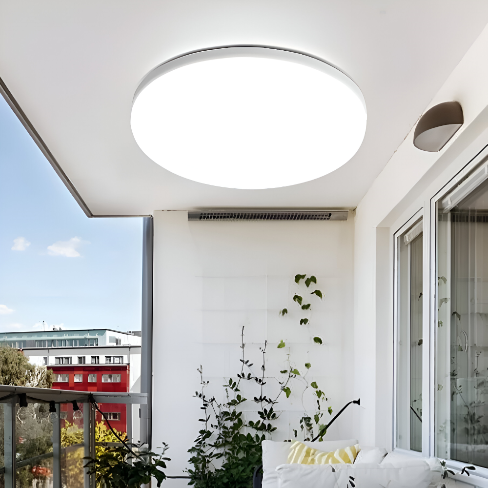 Éclairage intérieur LED, plafonnier rond moderne, design épuré pour un look chic.