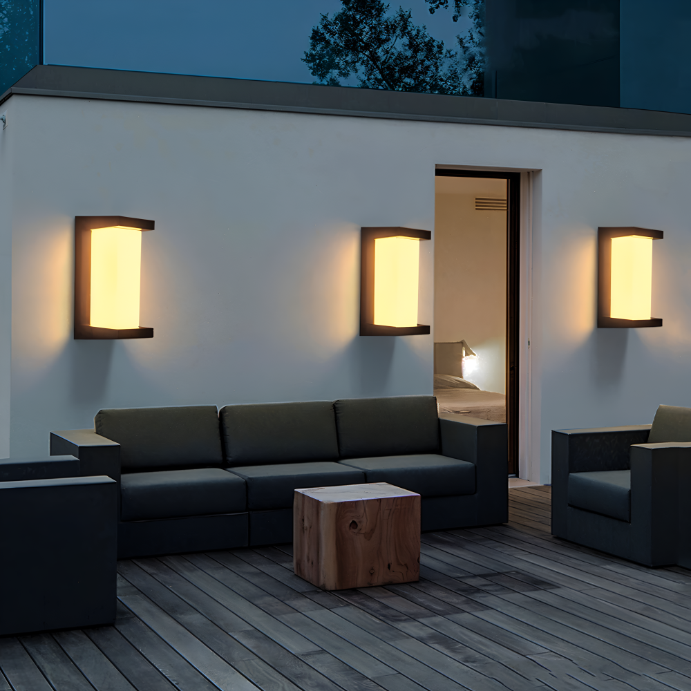 Lampe murale LED extérieure étanche IP65, détecteur de mouvement, idéale pour toute météo.