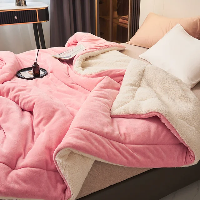 Couverture polaire luxueuse ultra-chaude en flanelle douce pour chambre cosy, parfaite pour l'hiver.