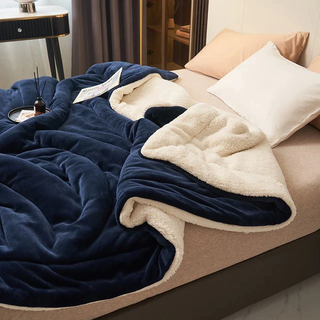 Flanelle ultra-douce et chaude pour cette couverture polaire de bien-être, parfaite pour se blottir.