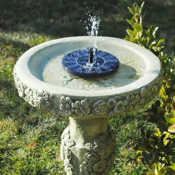 Fontaine solaire écologique en résine, design moderne pour jardin et extérieur. Sans électricité.