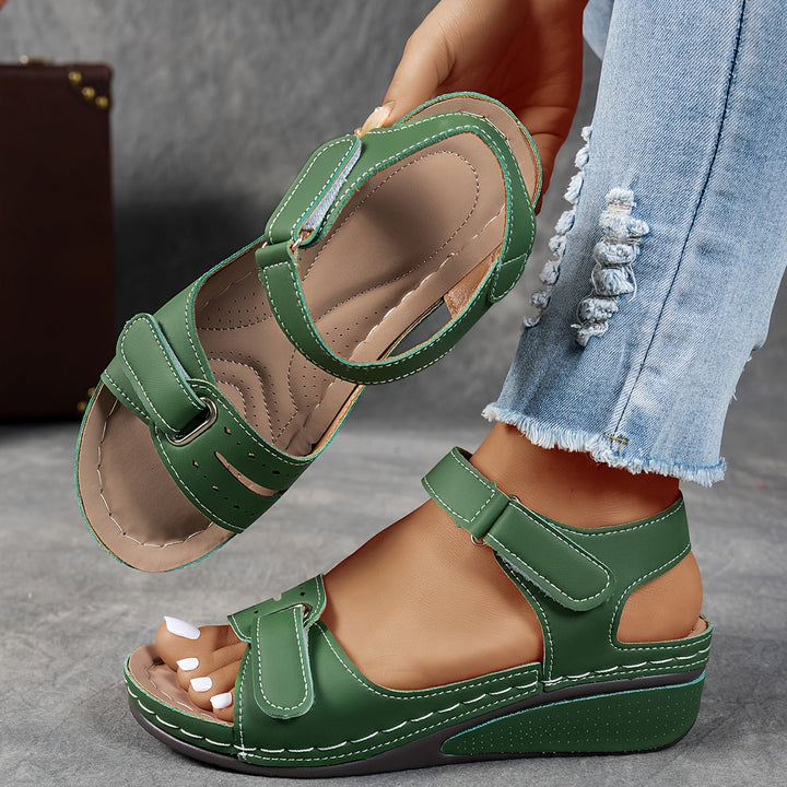 Chaussures femme, sandales à plateforme respirante, confortables pour l'été décontracté.