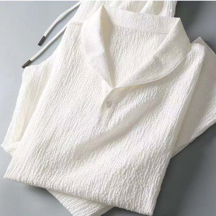 Lin premium pour cet ensemble homme, offrant confort optimal, légèreté et respirabilité en période estivale.