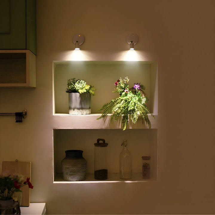 Lampe LED sans fil à piles, idéale pour un éclairage d'accentuation facile à installer.