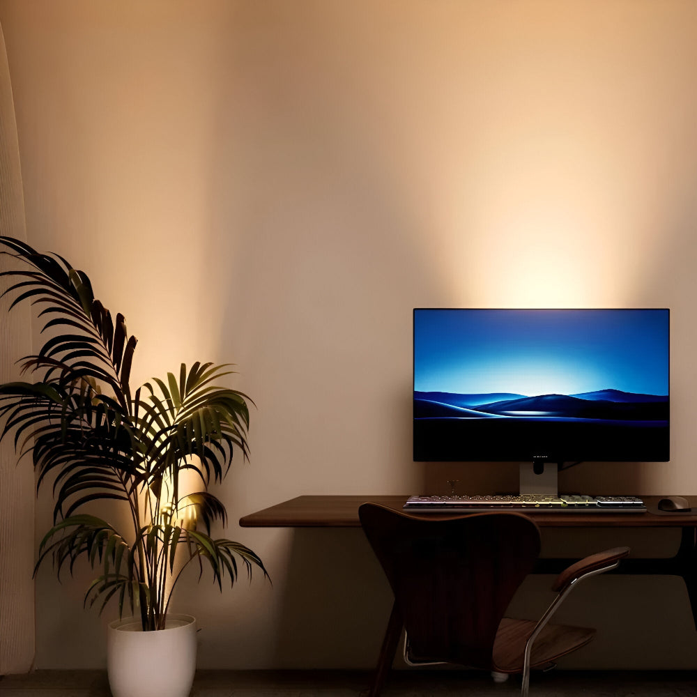 Spot LED dimmable pour créer une ambiance chaleureuse, contrôlable à distance par télécommande.