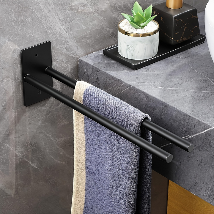 Porte-serviettes simple barre argent brossé, accessoire de bain mural.