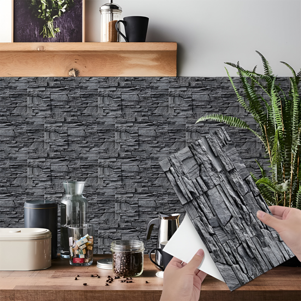 Revêtement mural adhésif vinyle imperméable, motif marbre pour cuisine ou salle de bain moderne.