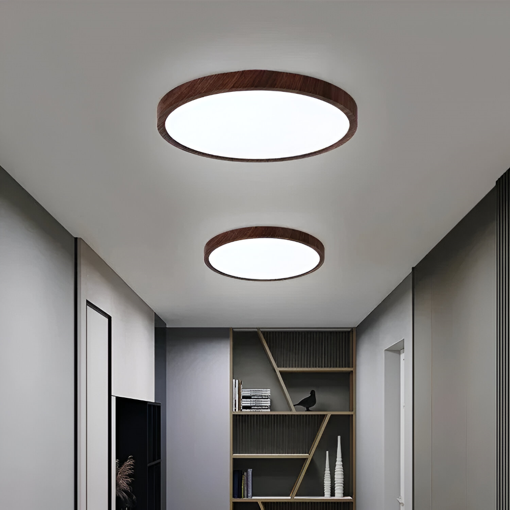Plafonnier LED rond design moderne en noyer, ultra-plat, pour une luminosité élégante.