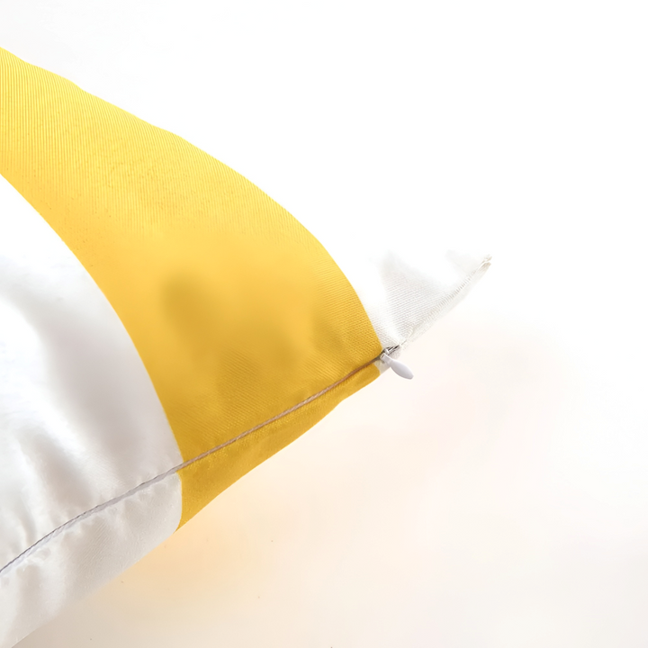 Housse de coussin d'été rayée, imperméable pour une ambiance moderne sur terrasse et jardin. Décoration chic.