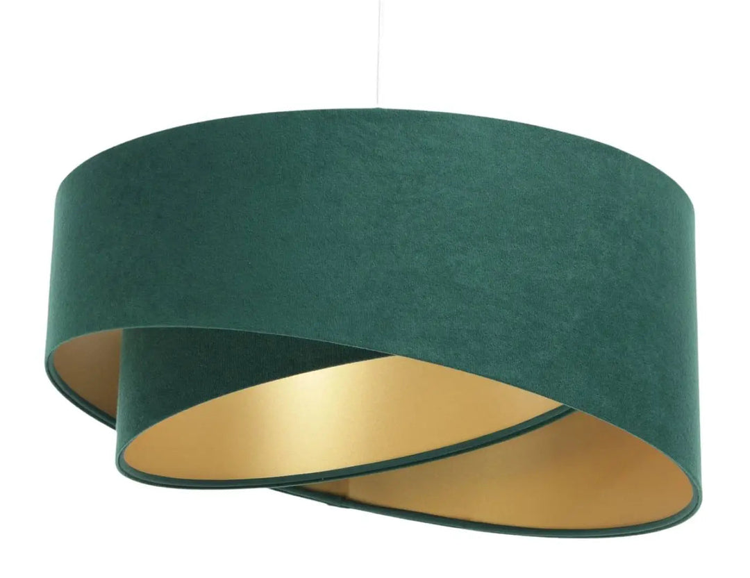 Luminaire vert moderne pour salon, cette suspension design apporte une touche scandinave à l'intérieur.