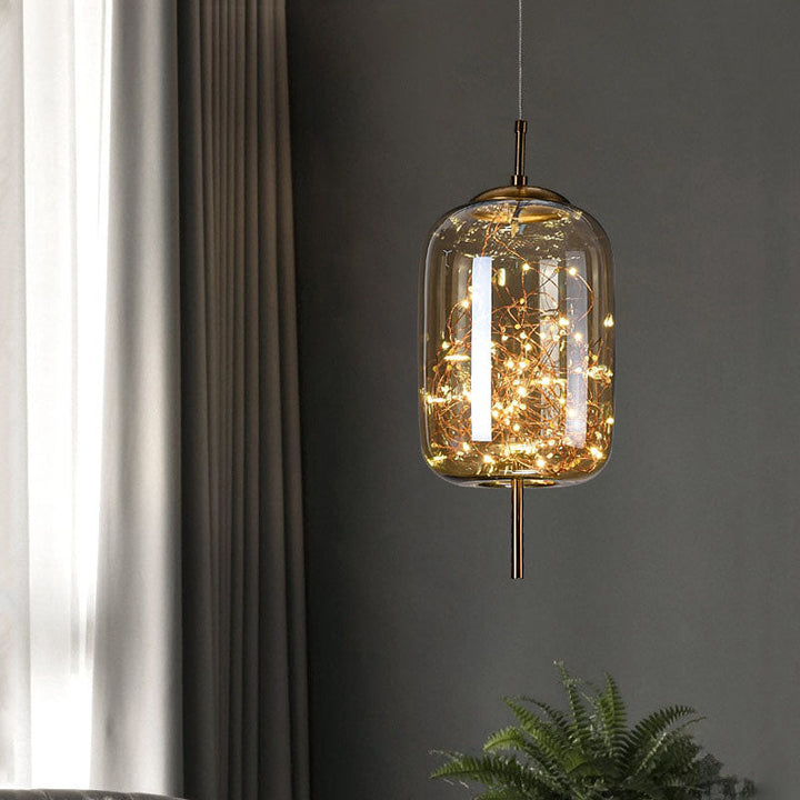 Lampe suspension LED AstraGlow, design innovant, lumière ajustable pour une ambiance parfaite.