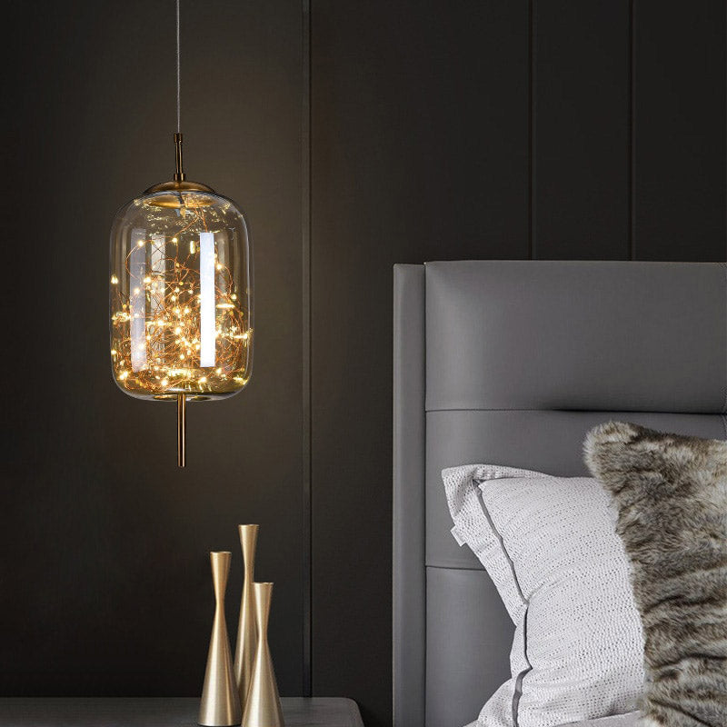 Suspension LED moderne AstraGlow, éclairage décoratif et personnalisable pour votre salon.