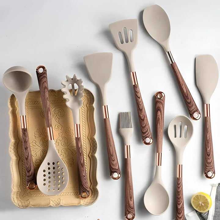 Spatule en silicone résistante à la chaleur, idéale pour retourner les aliments sans rayer les poêles antiadhésives.