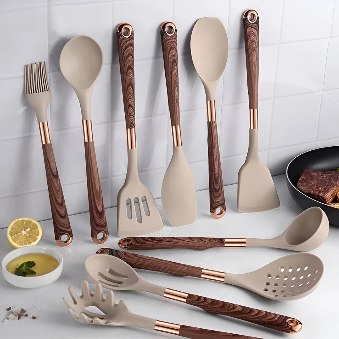 Ensemble ustensiles de cuisine premium 10 pièces en silicone noir, parfait pour cuisson et pâtisserie antiadhésive.