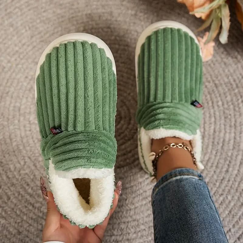 Pantoufles mocassins femme chaudes, douillettes pour l'hiver, confort maison.