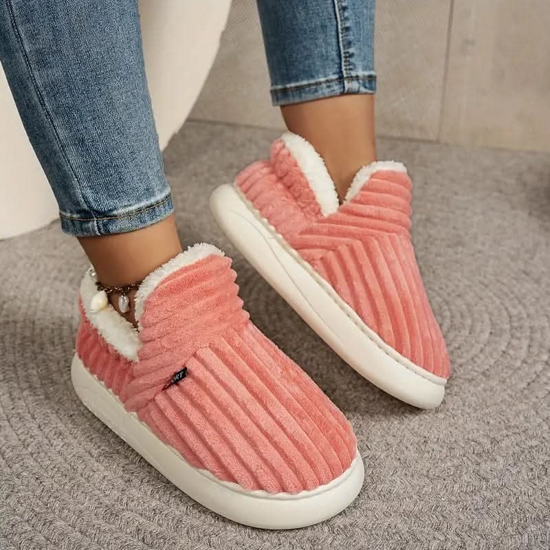 Mocassins pantoufles femme chaudes, doublure douce, parfaites pour le cocooning hivernal.