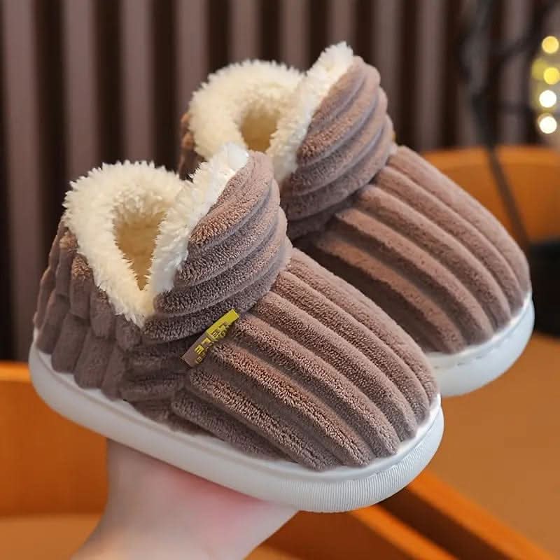 Mocassins femme thermiques, élégants et chauds, pour le confort hivernal à la maison.