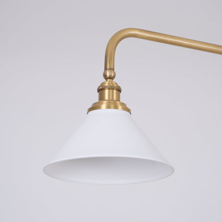 Suspension de salle à manger, deux abat-jours modernes en verre et métal, éclairage design.