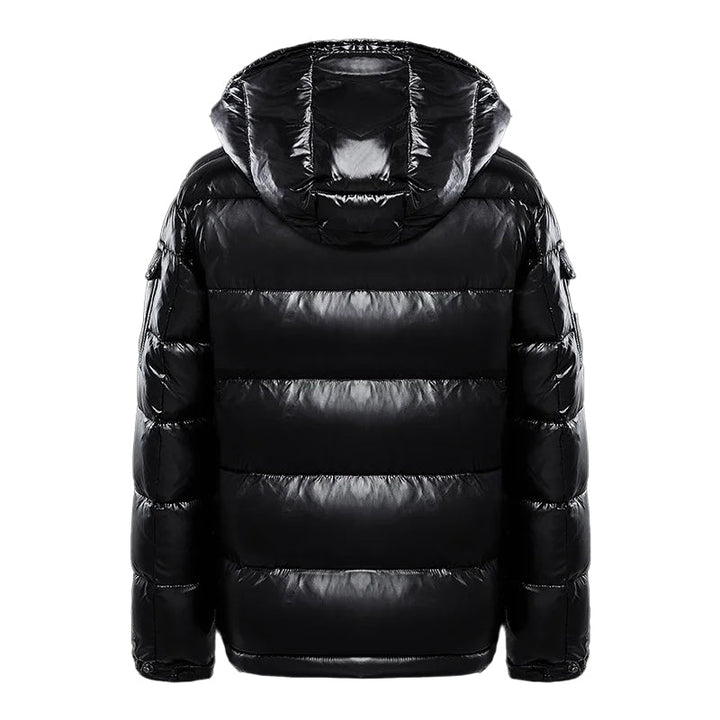 Doudoune homme hiver matelassée, disponible en noir ou rouge. Manteau chaud, parfait pour l'automne-hiver.