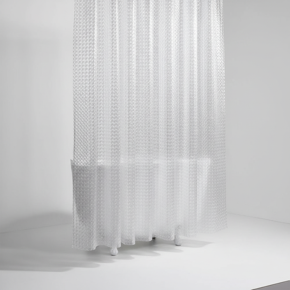 Rideau de douche EVA transparent avec motif cube subtil, parfait pour décorer une salle de bain lumineuse.