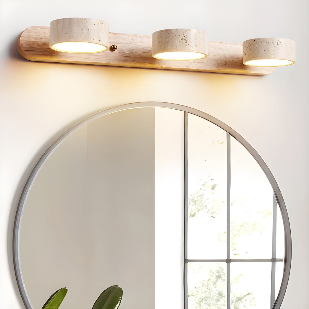 Luminaire intérieur LED, combinaison de travertin et bois, éclairage moderne pour un salon.