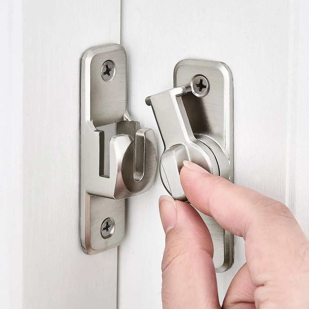 Serrure de porte à pêne renforcée en aluminium. Sécurité antivol maximale pour la protection de votre maison.