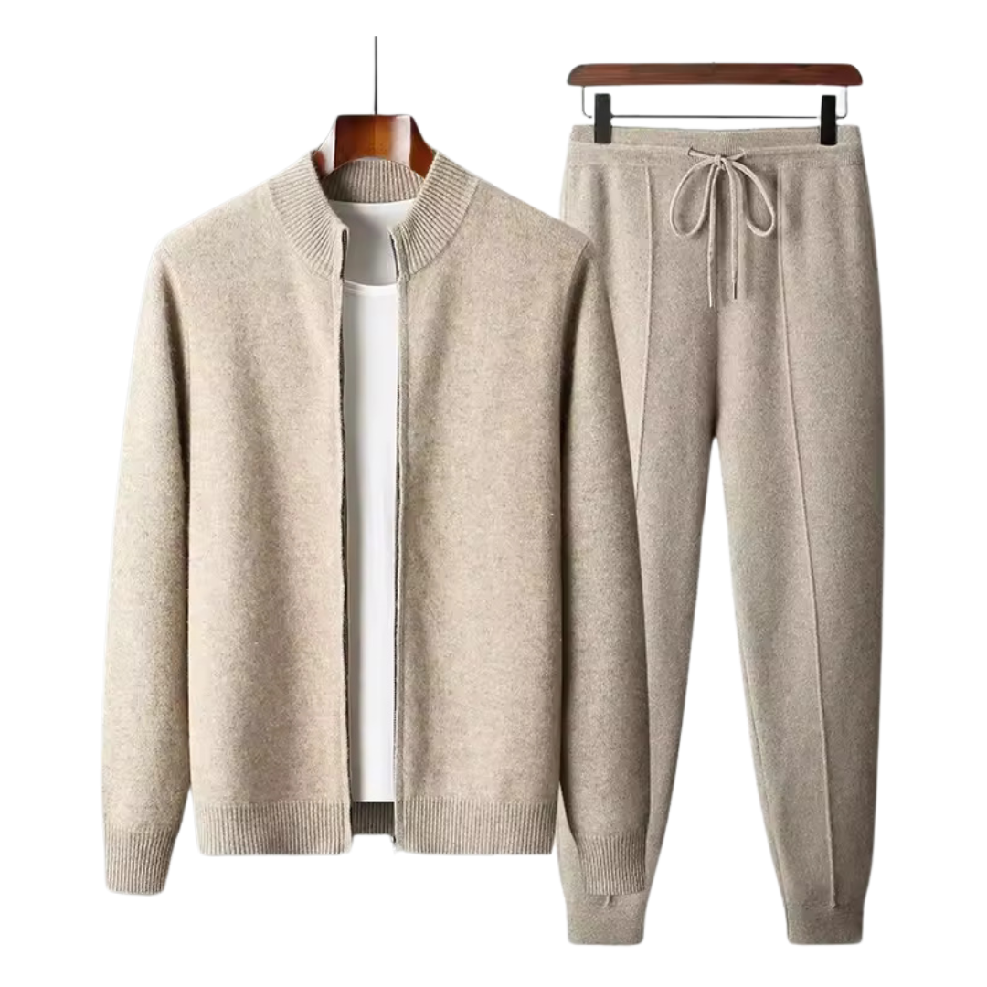 Ensemble tricoté homme moderne et confortable, parfait pour un style décontracté au quotidien.