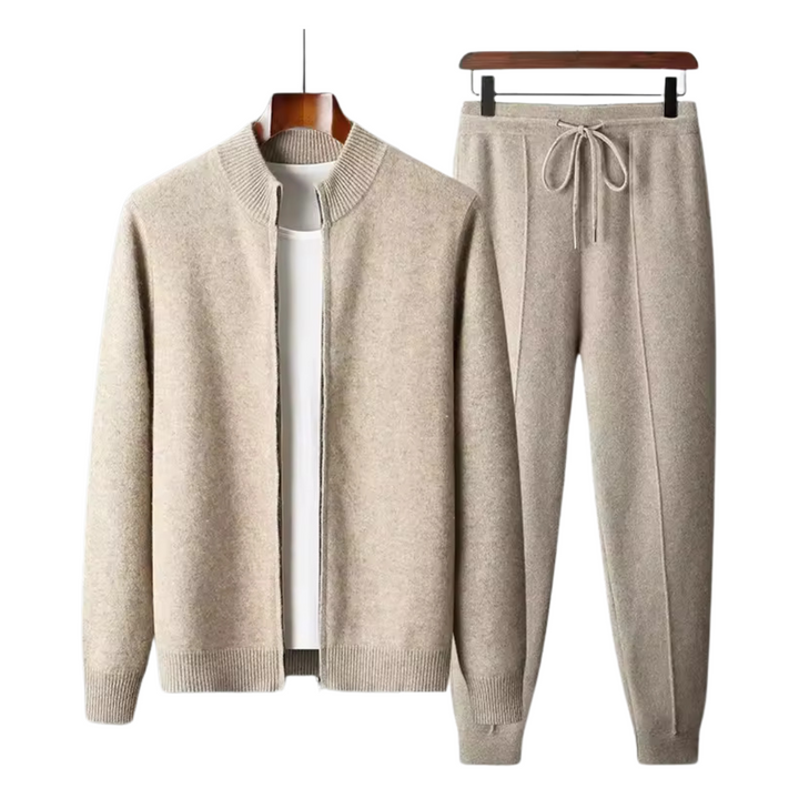 Ensemble tricoté homme moderne et confortable, parfait pour un style décontracté au quotidien.