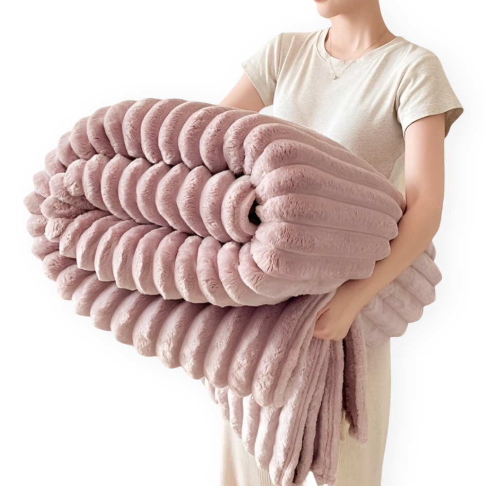 Plaid chaud et respirant, polaire à rayures. Pour un bien-être quotidien et une déco stylée.