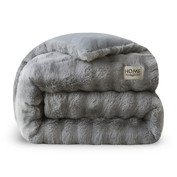 La couette VelouraDream, alliée de votre sommeil: chaleur douillette et douceur du fleece de lait.