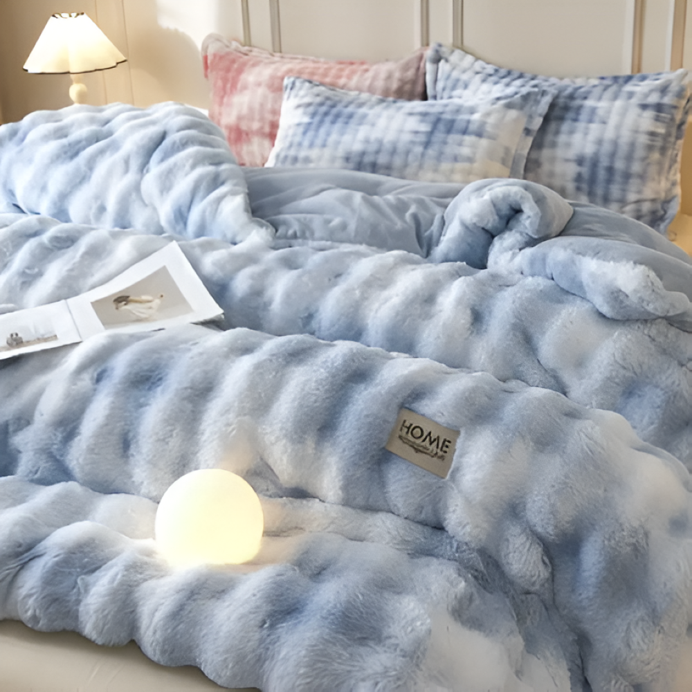 Ambiance cosy: couette VelouraDream en fleece de lait, confort absolu pour votre lit.