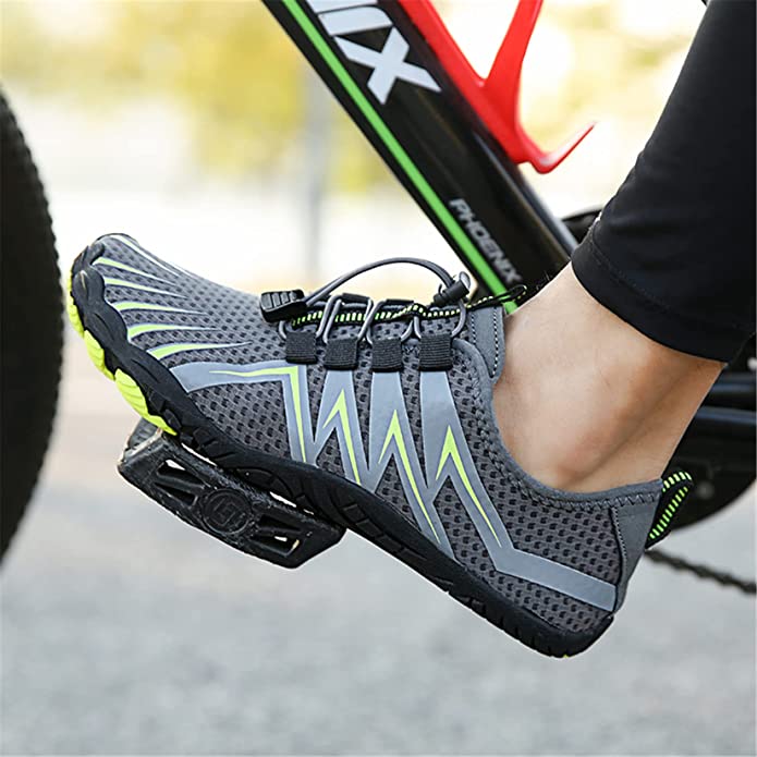 Chaussures d'eau à séchage ultra-rapide pour homme et femme, légères et idéales pour l'eau.
