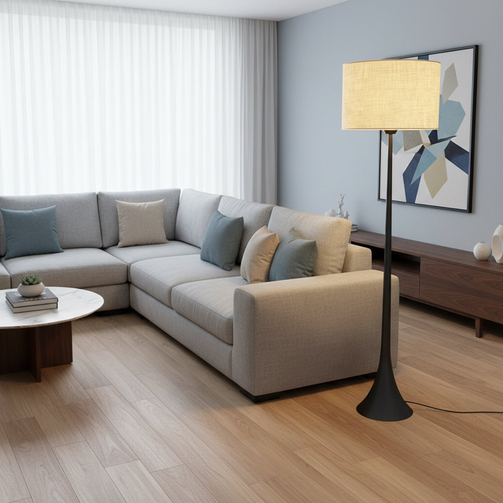Éclairage LED doux d'une lampe sur pied, créant une ambiance chaleureuse pour un salon ou une chambre au design moderne.