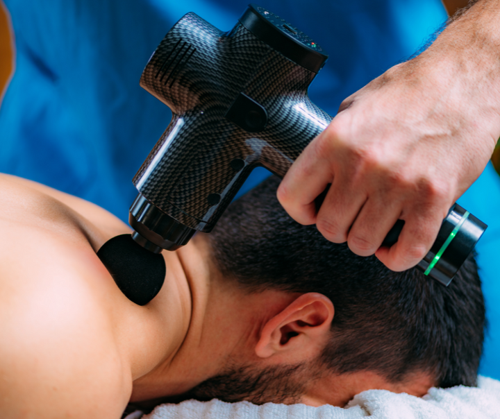 Outil de bien-être pour une relaxation profonde, cet appareil de massage réduit le stress et les tensions musculaires.