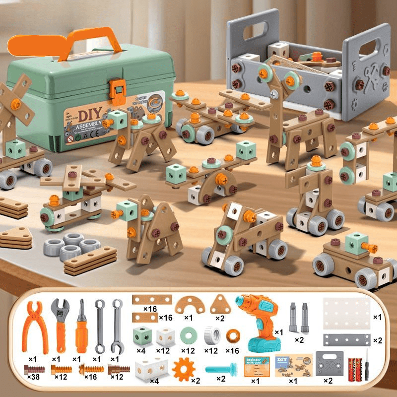 Enfants construisant avec le kit d'outils éducatif. Jouet créatif en plastique ABS, idéal pour le bricolage.