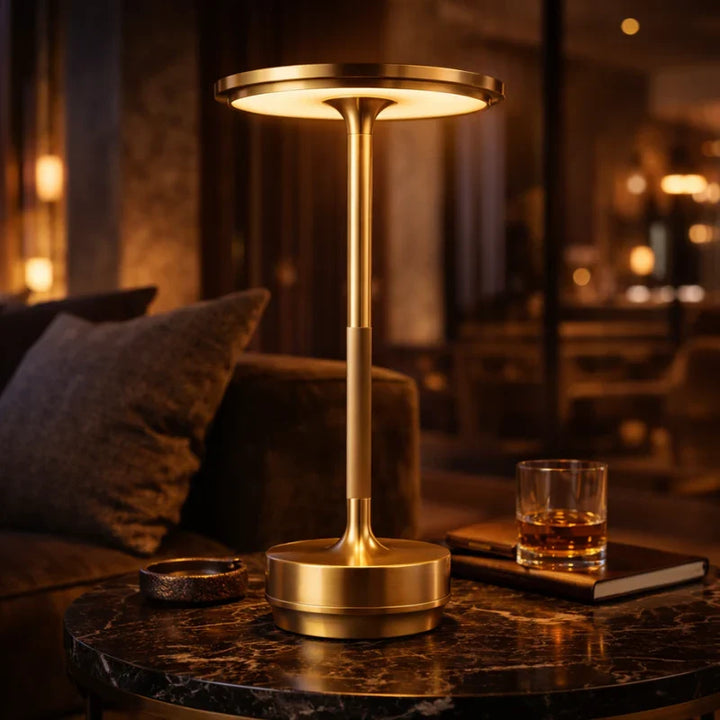 Lampe de table Glimmera sans fil, rechargeable, LED dimmable, design scandinave moderne pour intérieur.