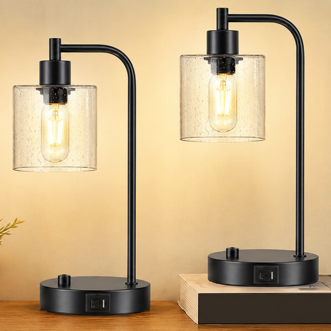 Lampe de table industrielle dimmable USB-C avec LED et recharge sans fil. Parfait éclairage pour lecture ou ambiance.