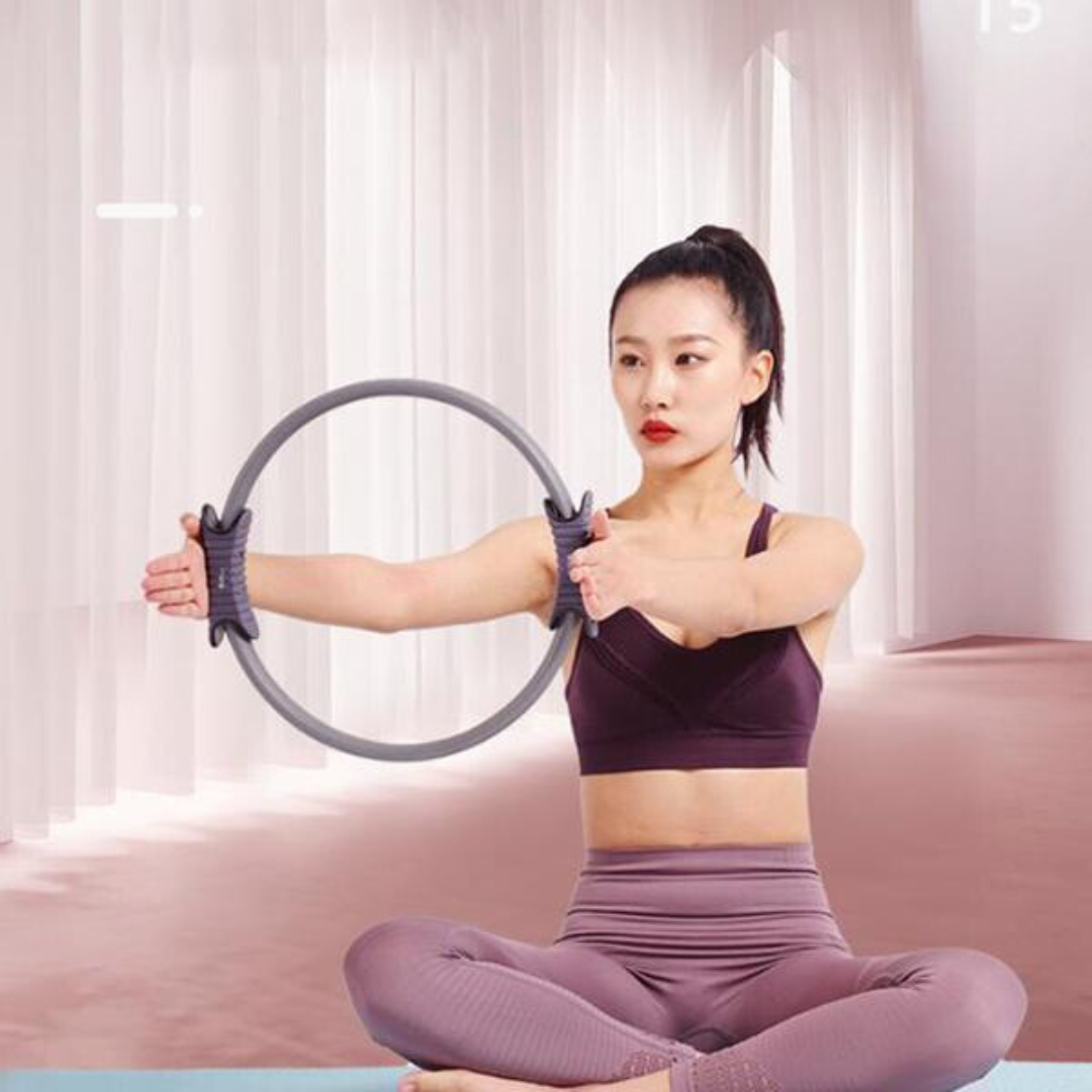 Gros plan sur l'anneau de fitness BalanceFit, accessoire portable pour Pilates, yoga et musculation.