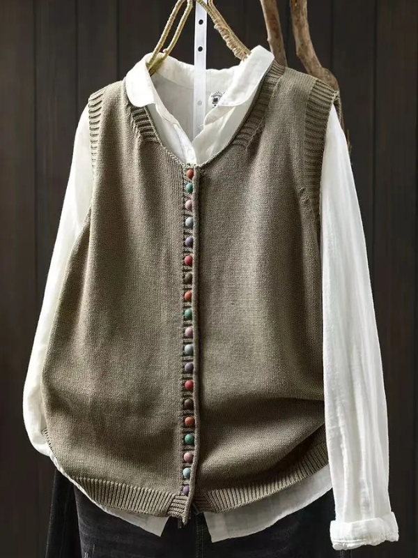 Cardigan femme doux et fluide, maille confort. Idéal pour un look élégant automne-hiver.