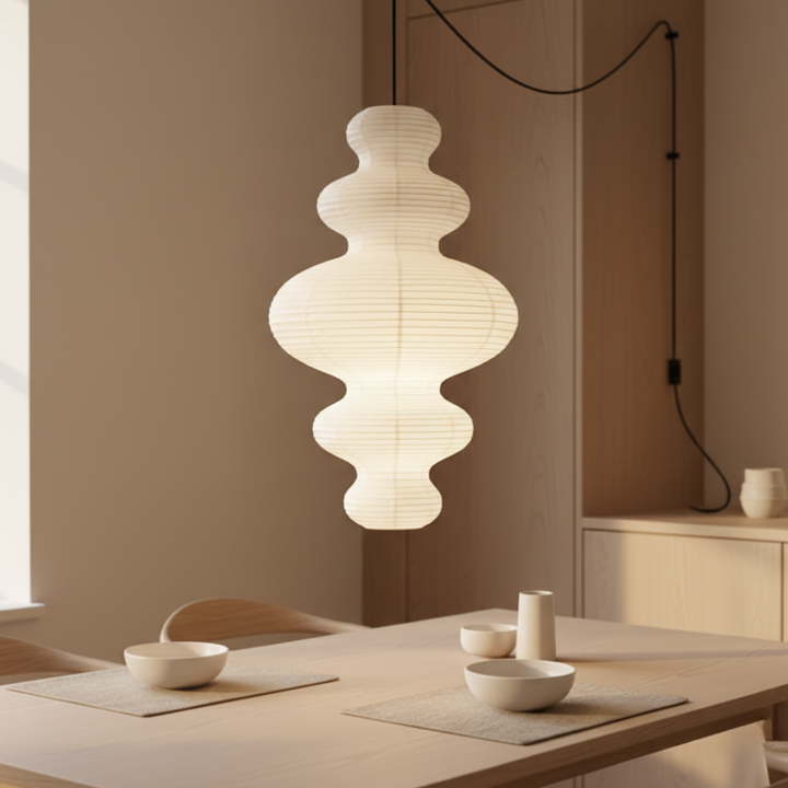 Luminaire suspendu Akari Juni, style scandinave/wabi-sabi, parfait pour éclairage ambiant.