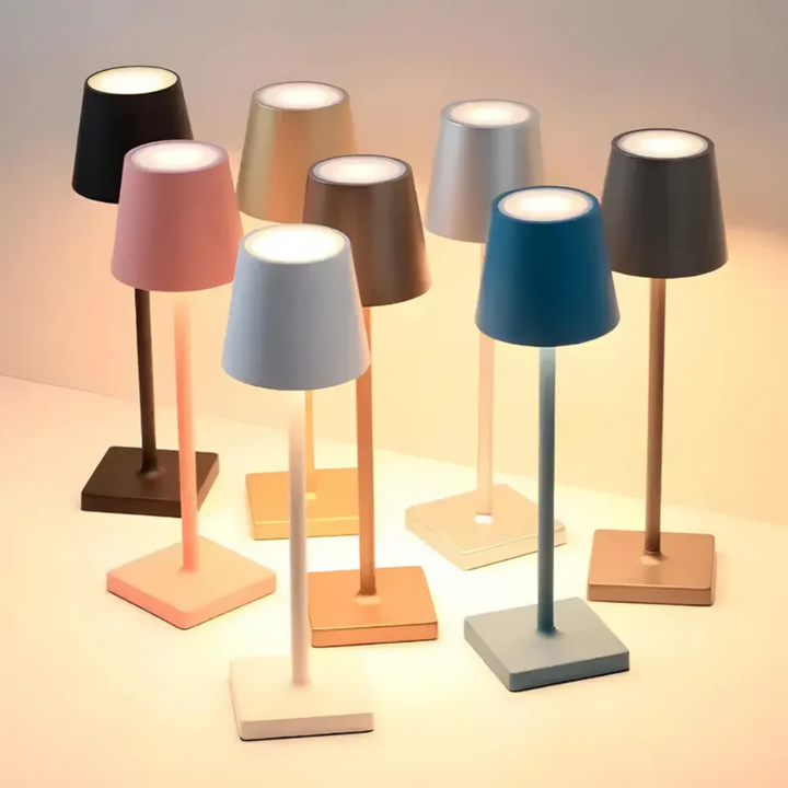 Lampe LED de table en aluminium, sans fil et tactile, rechargeable, design moderne pour éclairage décoratif.