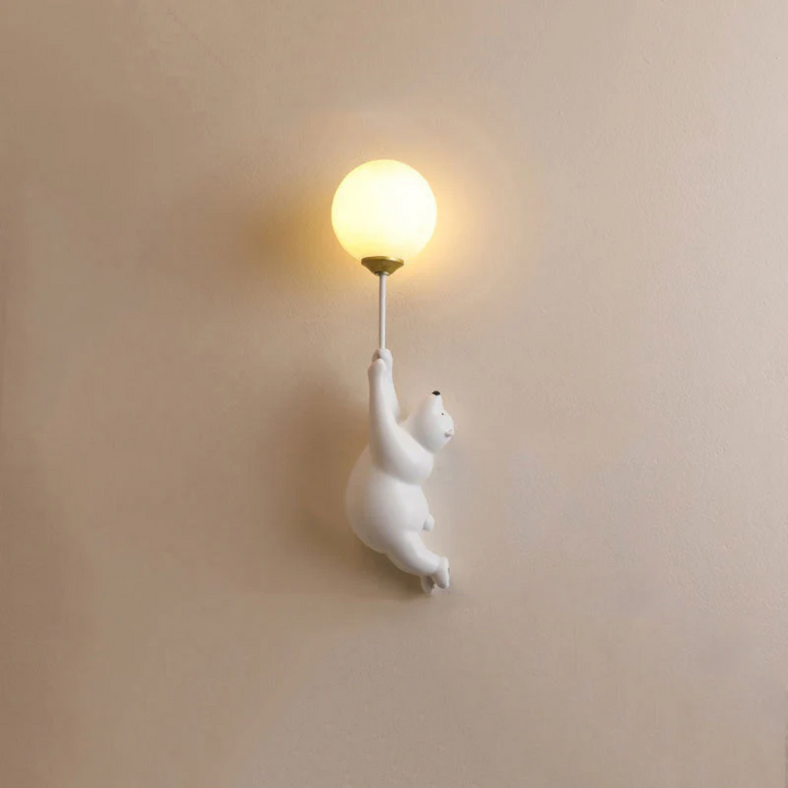 Veilleuse LED ourson en résine pour chambre enfant, ambiance douce et sécurisante.