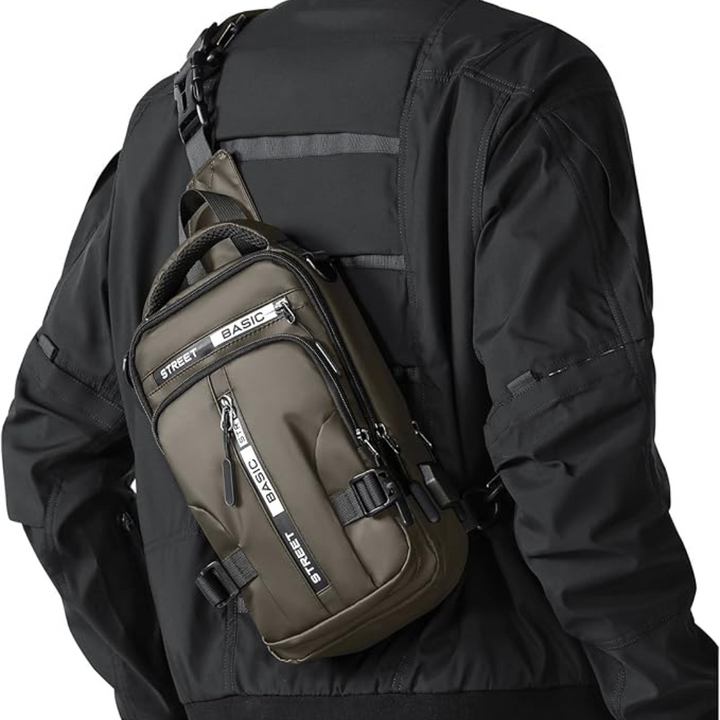 Vue de profil d'un sac à dos sling unisexe, accessoire urbain chic et pratique pour le quotidien.