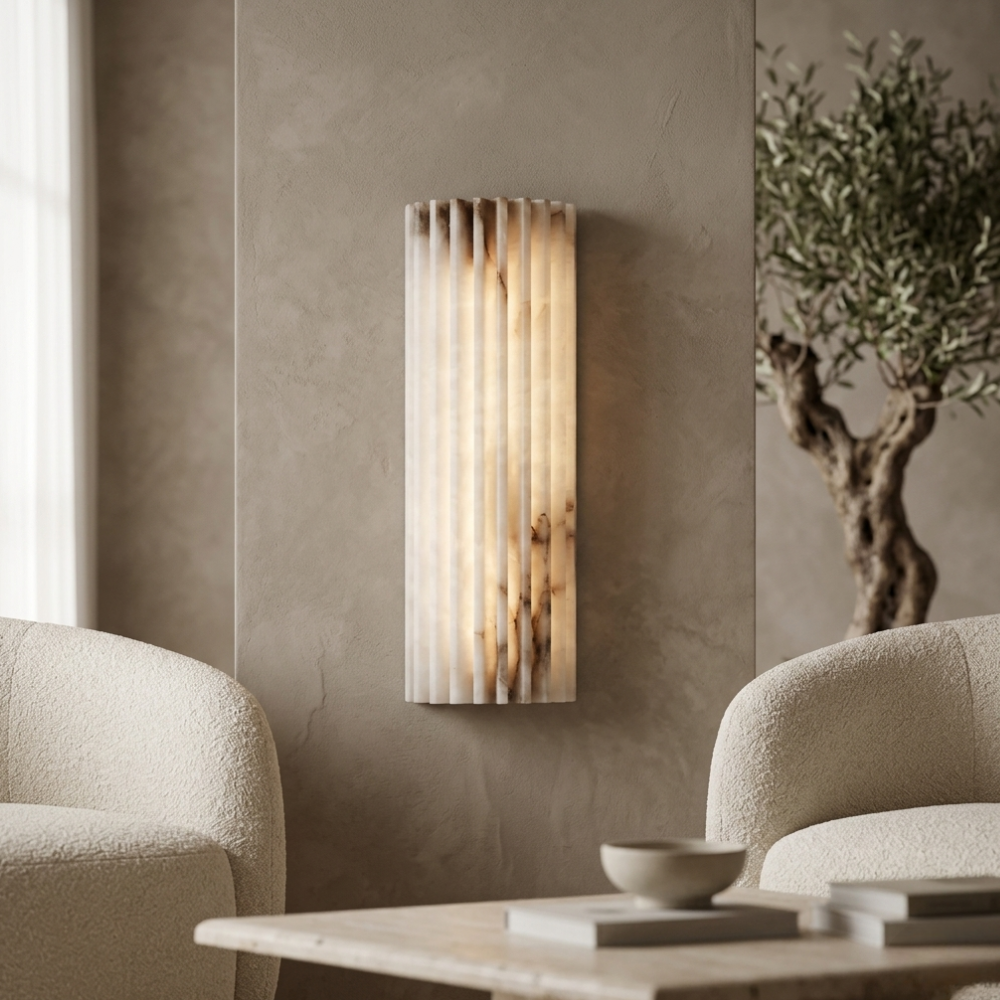 Luminaire mural design et moderne, parfait pour une décoration minimaliste. Crée une ambiance lumineuse et chic.