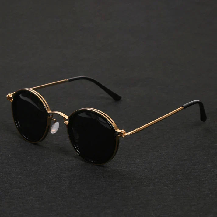 Lunettes de soleil polarisées monture métal portées par un modèle, style élégant homme ou femme, protection UV.